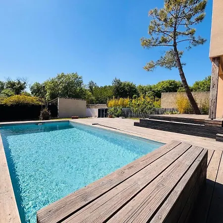 – Piscine Et Tranquillité Villa